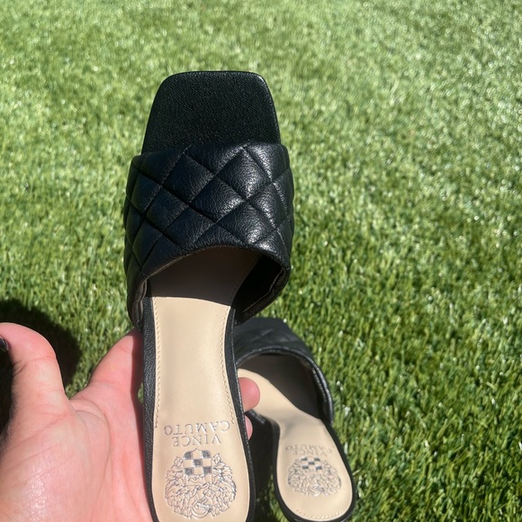 Vince Camuto Black Quilted Women's Heels NWT Size 8 - Picture 4 of 4